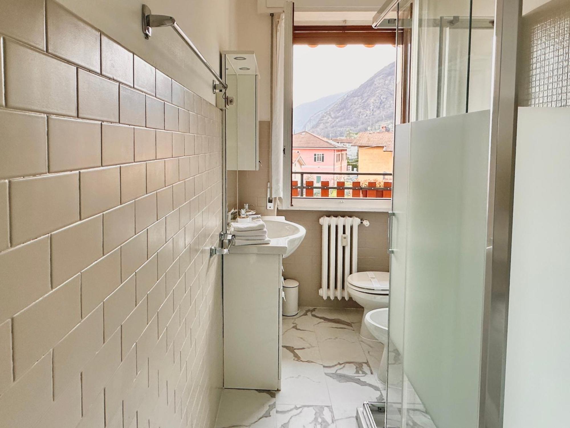 Lake View Apartment - Parking Included Oliveto Lario 外观 照片